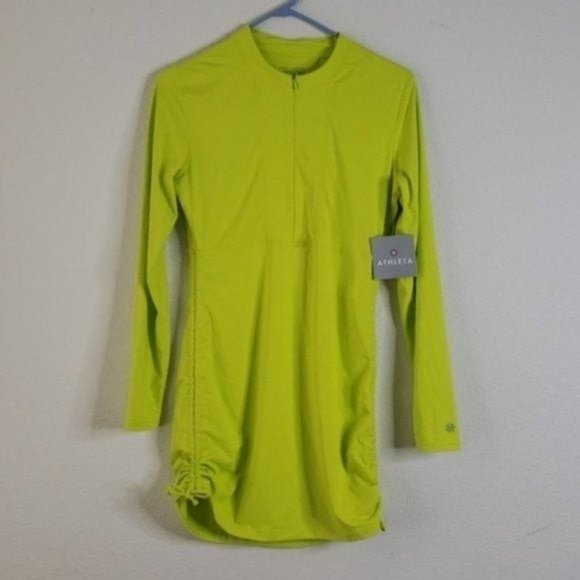 Sold NWT Athleta Long Sleeve Ruched Rash M - Picture 4 of 7